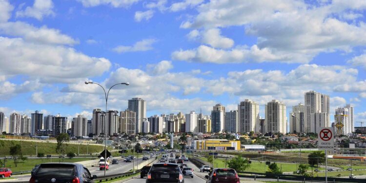 Motociclista morre após acidente no Anel Viário, em São José dos Campos